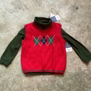 NEW J. Khaki Turtleneck with Sweater Vest Green And Red